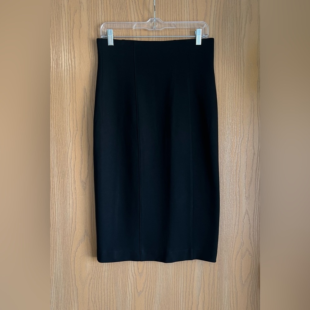 Vince. | Women’s SZ 8 | Black Stretch Pencil Skirt | Slimming Minimalist